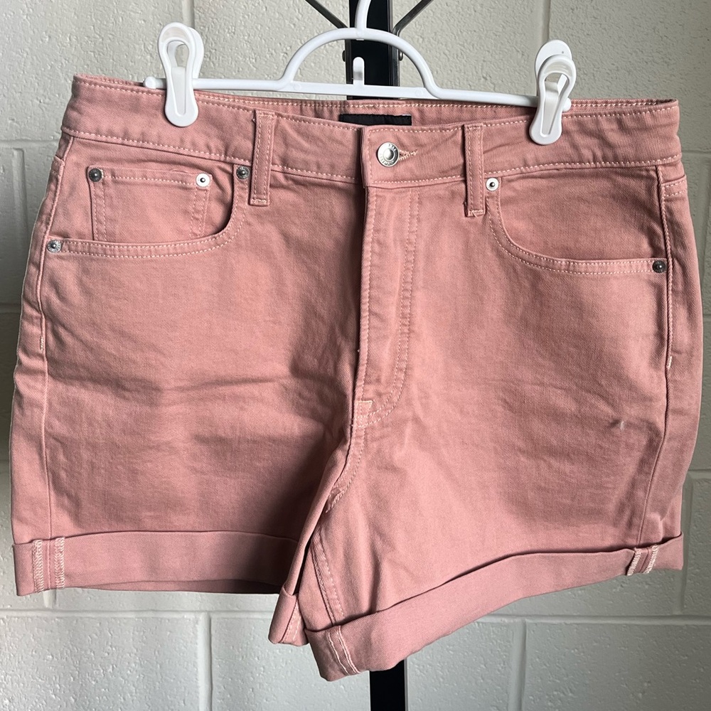 Free assembly dusty rose colored denim shorts size 12